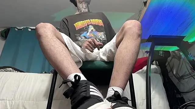 Snapshot of Saturno_v chatting on January 2025 01:53:02 PM Saturno v online show from January 2025 01:53:02 PM