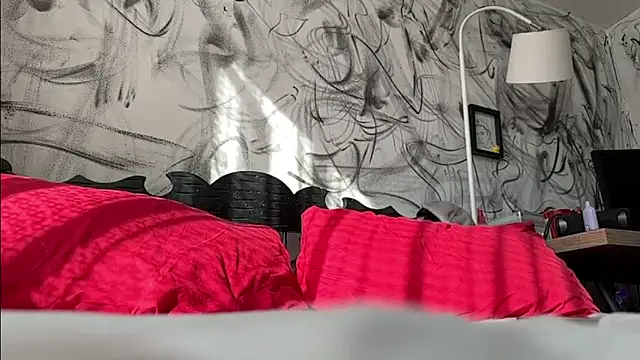 Snapshot of Saturno_v chatting on January 2025 08:47:01 PM Saturno v online show from January 2025 08:47:01 PM