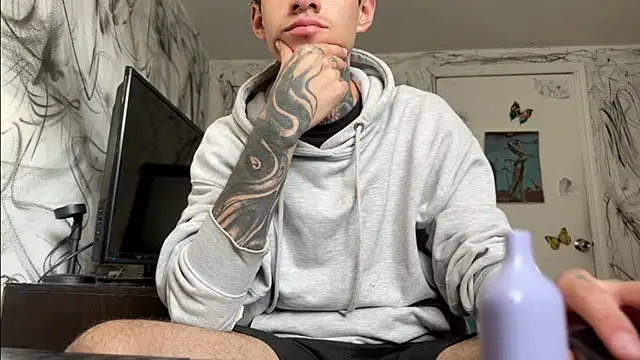 Snapshot of Saturno_v chatting on January 2025 09:51:01 PM Saturno v online show from January 2025 09:51:01 PM