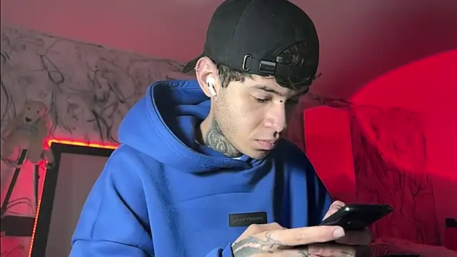 Snapshot of Saturno_v chatting on January 2025 11:20:01 AM Saturno v online show from January 2025 11:20:01 AM