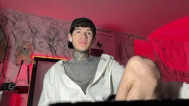 Snapshot of Saturno_v chatting on February 2025 11:49:02 AM Saturno v online show from February 2025 11:49:02 AM