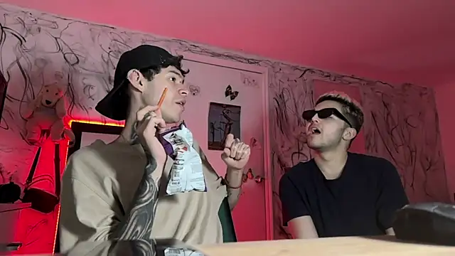 Snapshot of Saturno_v chatting on February 2025 07:13:02 AM Saturno v online show from February 2025 07:13:02 AM