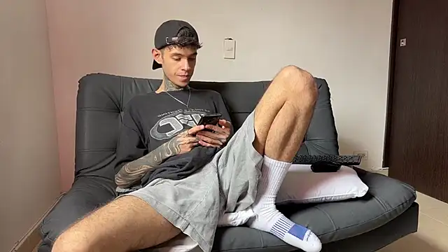 Snapshot of Saturno_v chatting on March 2025 09:21:01 PM Saturno v online show from March 2025 09:21:01 PM