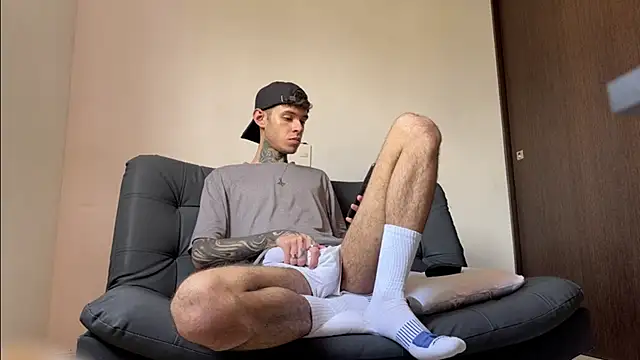 Snapshot of Saturno_v chatting on March 2025 11:50:02 AM Saturno v online show from March 2025 11:50:02 AM