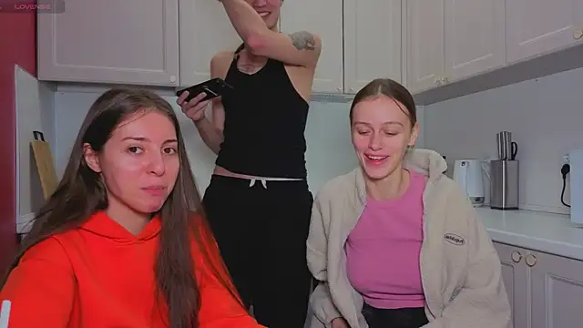 Snapshot of fcjuicy_pussy chatting on December 2025 09:25:01 AM fcjuicy pussy online show from December 2025 09:25:01 AM