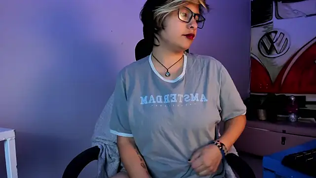 NovaGlitz online show from December 2024 11:41:01 AM