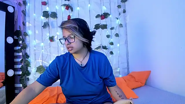 NovaGlitz online show from January 2025 11:48:01 AM