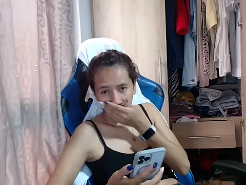 Snapshot of Erotic_latina chatting on February 2025 12:13:01 PM Erotic latina online show from February 2025 12:13:01 PM