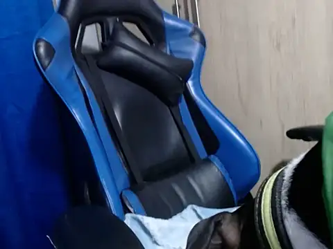 Snapshot of Erotic_latina chatting on December 2025 01:21:02 AM Erotic latina online show from December 2025 01:21:02 AM