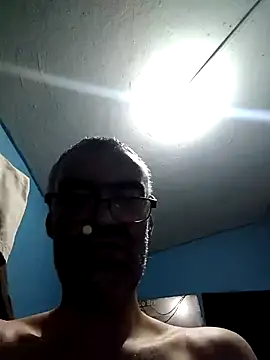 hugosafado333 online show from January 2025 03:36:02 AM