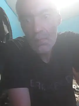 hugosafado333 online show from September 2025 03:19:01 AM