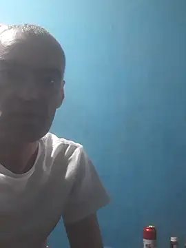 hugosafado333 online show from October 2025 04:45:01 AM