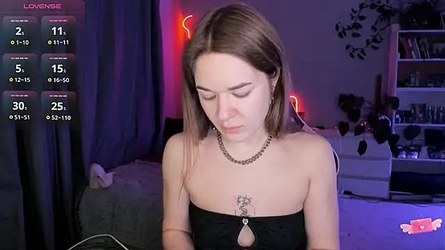 Snapshot of ami_amour_ chatting on February 2025 07:59:02 PM ami amour  online show from February 2025 07:59:02 PM