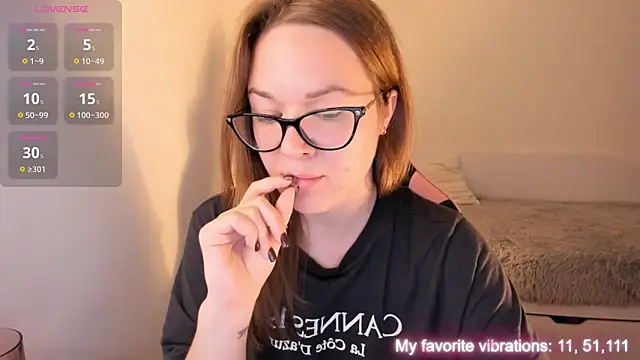 Snapshot of ami_amour_ chatting on October 2025 03:29:02 PM ami amour  online show from October 2025 03:29:02 PM