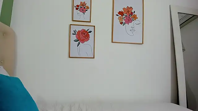 Snapshot of CarmesyAngel chatting on December 2024 08:21:02 PM CarmesyAngel online show from December 2024 08:21:02 PM