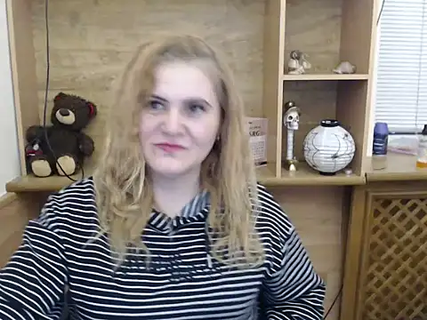 Snapshot of DaniellaKiss chatting on April 2026 05:07:02 PM DaniellaKiss online show from April 2026 05:07:02 PM