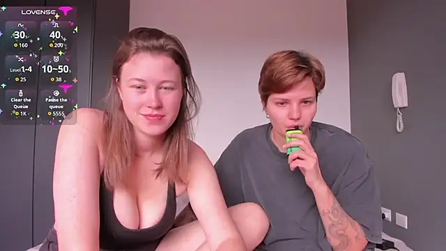 jessica tenderly online show from September 2025 05:02:02 PM