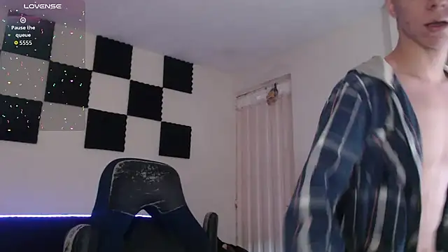 bryamado69 online show from November 2025 11:53:02 AM