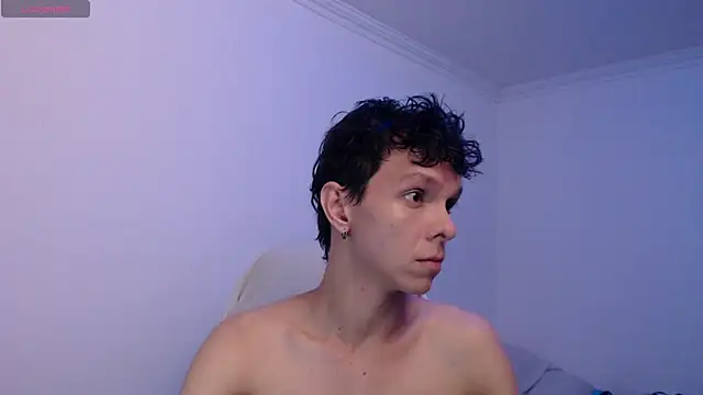 bryamado69 online show from April 2026 07:47:02 AM