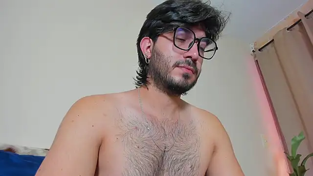 Snapshot of Ackerman_Eren_ chatting on January 2025 03:32:02 PM Ackerman Eren online show from January 2025 03:32:02 PM