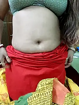 Snapshot of BongQueen9 chatting on August 2026 04:53:02 PM BongQueen9 online show from August 2026 04:53:02 PM