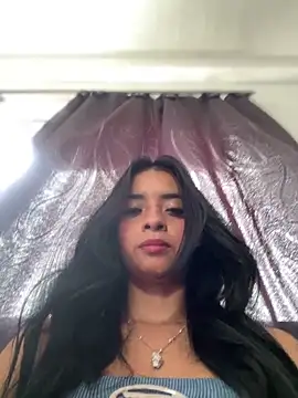 Laura fernandezII online show from February 2025 03:10:01 PM