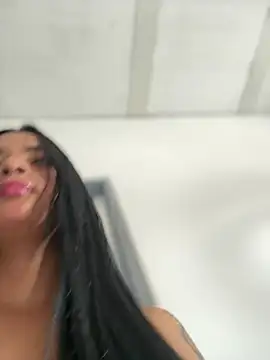 Laura fernandezII online show from March 2025 07:13:02 PM