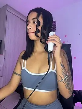 Laura fernandezII online show from June 2026 05:06:02 PM