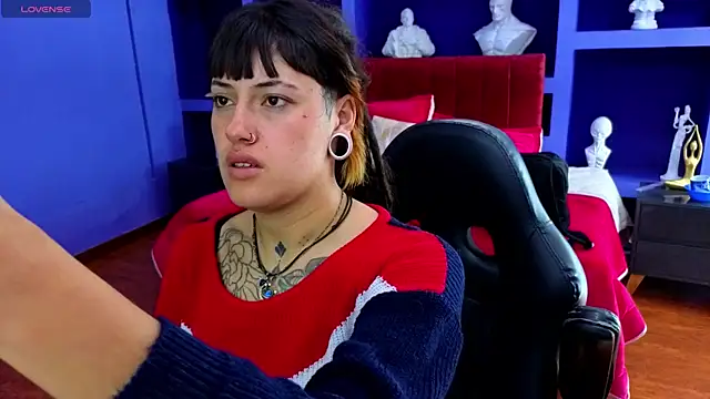  sharlotte777 online show from September 2025 02:40:01 PM