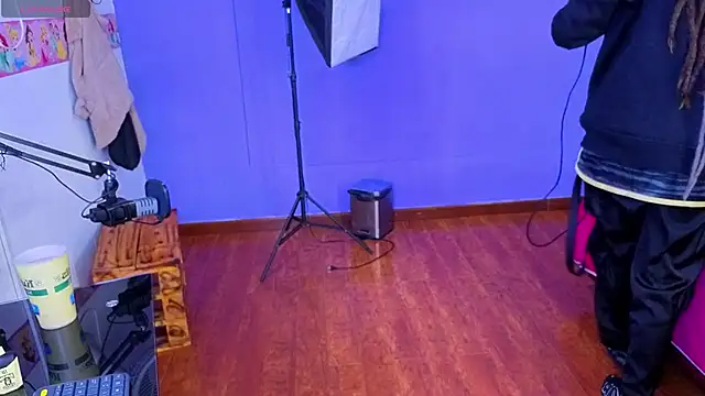  sharlotte777 online show from October 2025 01:56:01 PM