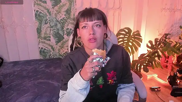 Snapshot of _sharlotte777 chatting on March 2026 01:49:02 PM sharlotte777 online show from March 2026 01:49:02 PM