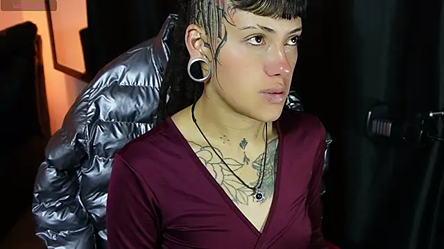 Snapshot of _sharlotte777 chatting on April 2026 02:14:02 PM sharlotte777 online show from April 2026 02:14:02 PM