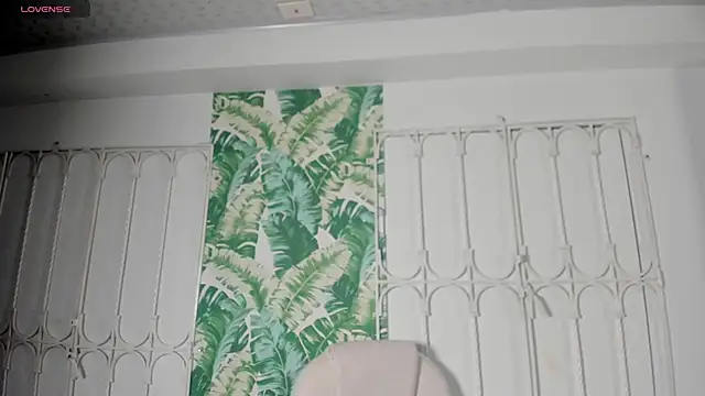 Snapshot of _sharlotte777 chatting on April 2026 02:09:02 PM sharlotte777 online show from April 2026 02:09:02 PM