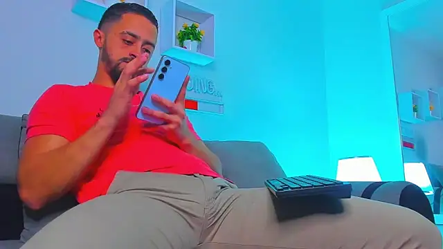 MAXIMUS MASTE3 online show from February 2026 11:47:02 PM