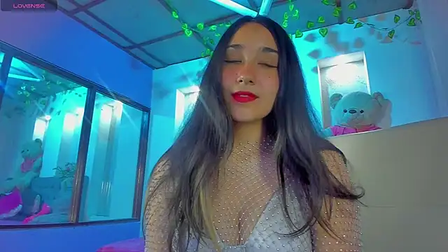 Snapshot of juliieta_love chatting on December 2024 08:15:01 PM juliieta love online show from December 2024 08:15:01 PM