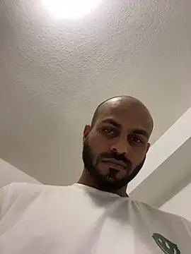 Snapshot of islandvybee55 chatting on December 2024 12:55:02 AM islandvybee55 online show from December 2024 12:55:02 AM