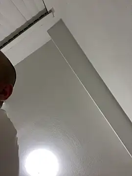 Snapshot of islandvybee55 chatting on March 2025 04:46:01 AM islandvybee55 online show from March 2025 04:46:01 AM