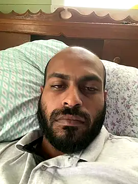 Snapshot of islandvybee55 chatting on November 2025 03:49:01 PM islandvybee55 online show from November 2025 03:49:01 PM