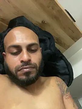 Snapshot of islandvybee55 chatting on March 2026 04:00:01 PM islandvybee55 online show from March 2026 04:00:01 PM