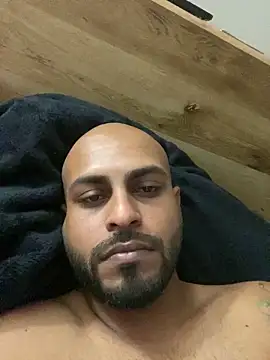 Snapshot of islandvybee55 chatting on March 2026 02:11:02 PM islandvybee55 online show from March 2026 02:11:02 PM