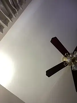 Snapshot of islandvybee55 chatting on April 2026 02:06:01 PM islandvybee55 online show from April 2026 02:06:01 PM