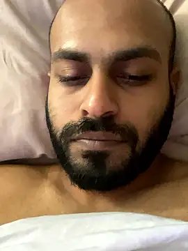 Snapshot of islandvybee55 chatting on April 2026 08:53:02 PM islandvybee55 online show from April 2026 08:53:02 PM