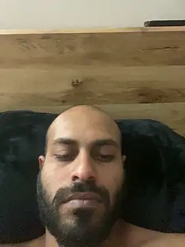 Snapshot of islandvybee55 chatting on April 2026 04:12:01 PM islandvybee55 online show from April 2026 04:12:01 PM