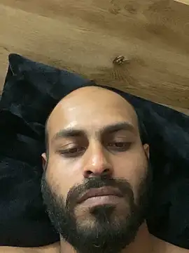 Snapshot of islandvybee55 chatting on April 2026 03:02:01 PM islandvybee55 online show from April 2026 03:02:01 PM