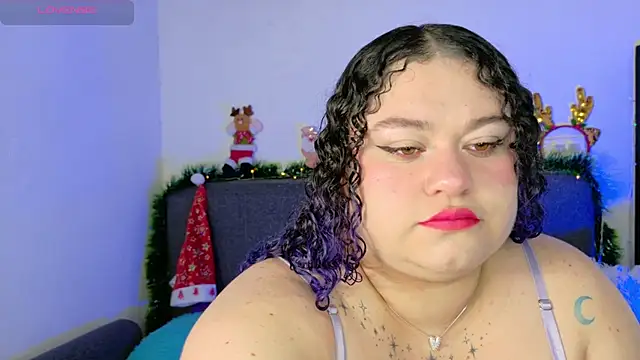 lunitaa0 online show from November 2025 03:18:02 AM