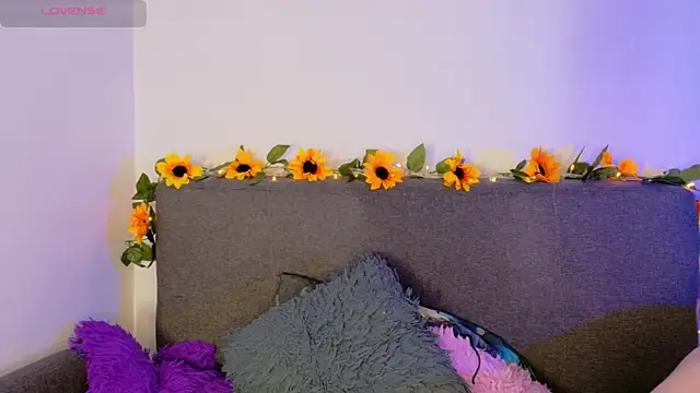 lunitaa0 online show from March 2026 04:08:02 AM