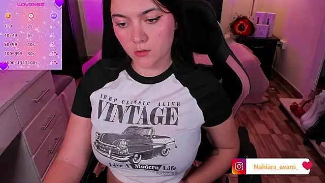 Snapshot of NahiaraEvans_ chatting on March 2026 08:31:01 AM NahiaraEvans online show from March 2026 08:31:01 AM