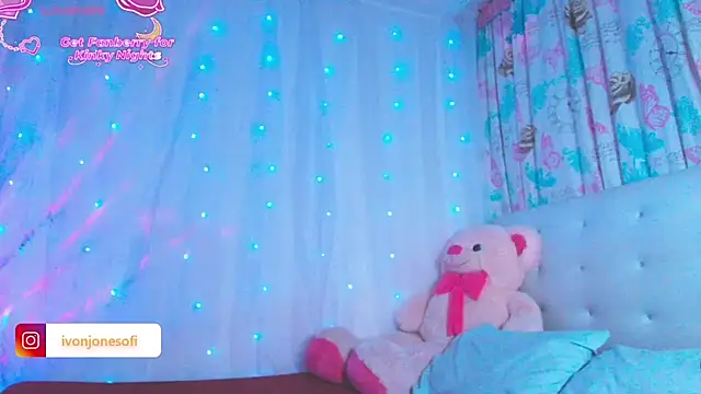 ivonjoness online show from November 2025 04:00:01 AM