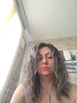 Latiinvenushot online show from June 2026 02:08:01 PM