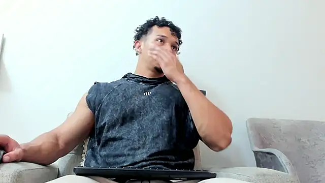 Dominick star online show from February 2025 04:35:02 AM